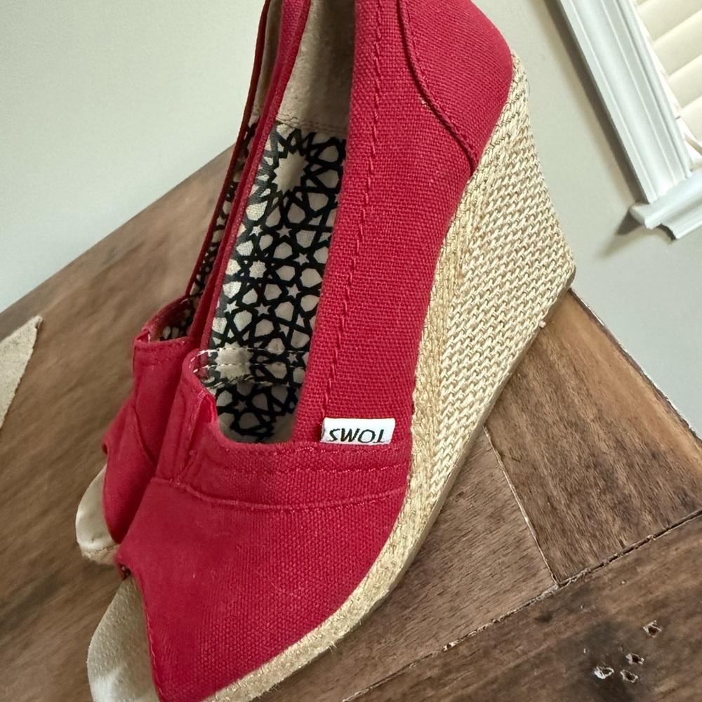 TOMS Vibrant Red Canvas Wedge Espadrilles